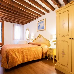 Apartment Ca' Pinelli, Venice