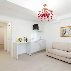 Апартаменты Prince Apartments, Венеция